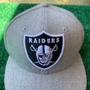 Raider fitted hat
